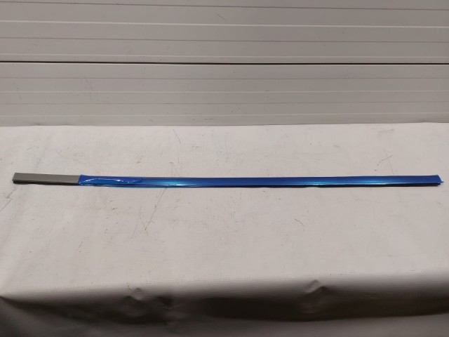 Window Trim (Rear, Right, Upper)